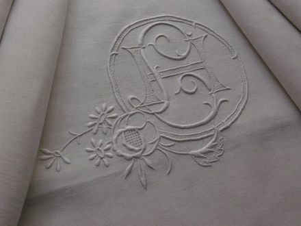 Monogram DD
